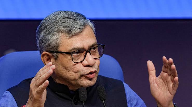 मोदी कैबिनेट ने मराठी, असमिया, बंगाली समेत पांच नई शास्त्रीय भाषाओं के रूप में मंजूरी दी