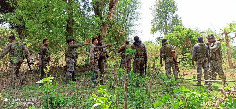छत्तीसगढ़ में सुरक्षाबलों और नक्सलियों के बीच मुठभेड़, 40 माओवादी ढेर!