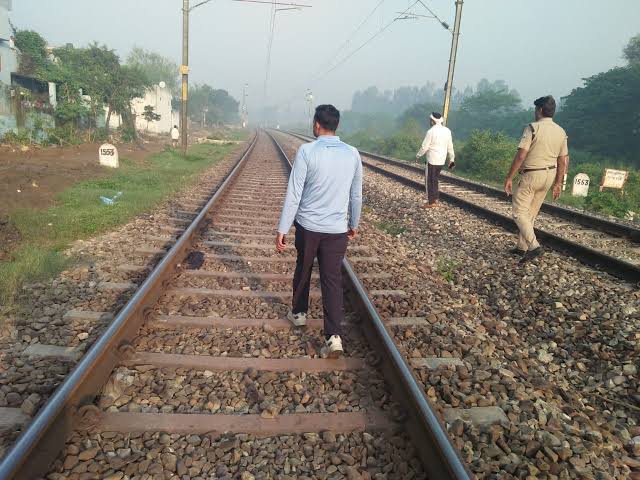 रुड़की: रेलवे ट्रैक पर सिलेंडर मिलने से मचा हड़कंप