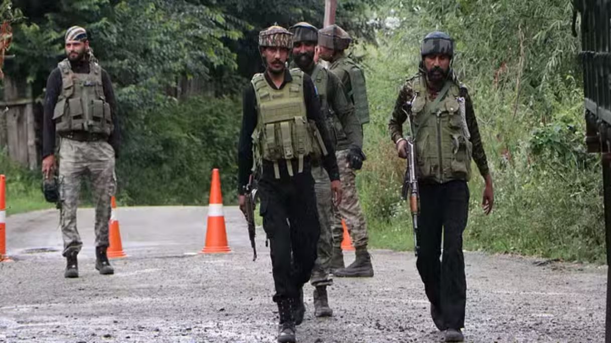 जम्मू-कश्मीर में एक और आतंकी हमला, त्राल में यूपी के मजदूर को दहशतगर्दों ने मारी गोली