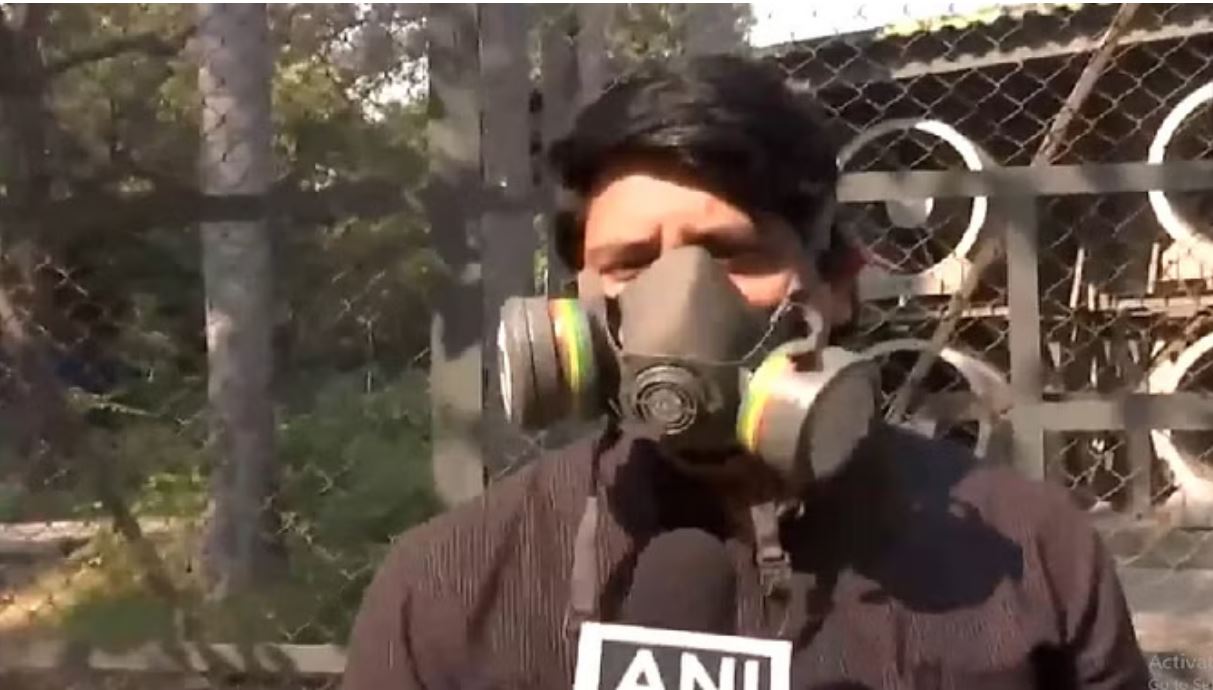 दिल्ली में प्रदूषण पर घमासान: भाजपा ने 'आप' को घेरा, स्मॉग टावर पहुंचे पूनावाला