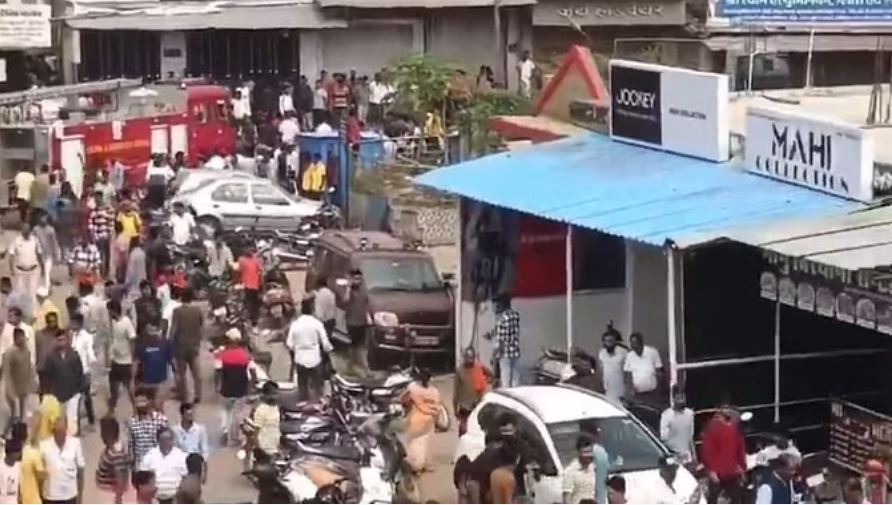 छत्तीसगढ़: सूरजपुर में भारी बवाल, आक्रामक भीड़ ने एसडीएम जगन्नाथ को दौड़ाया