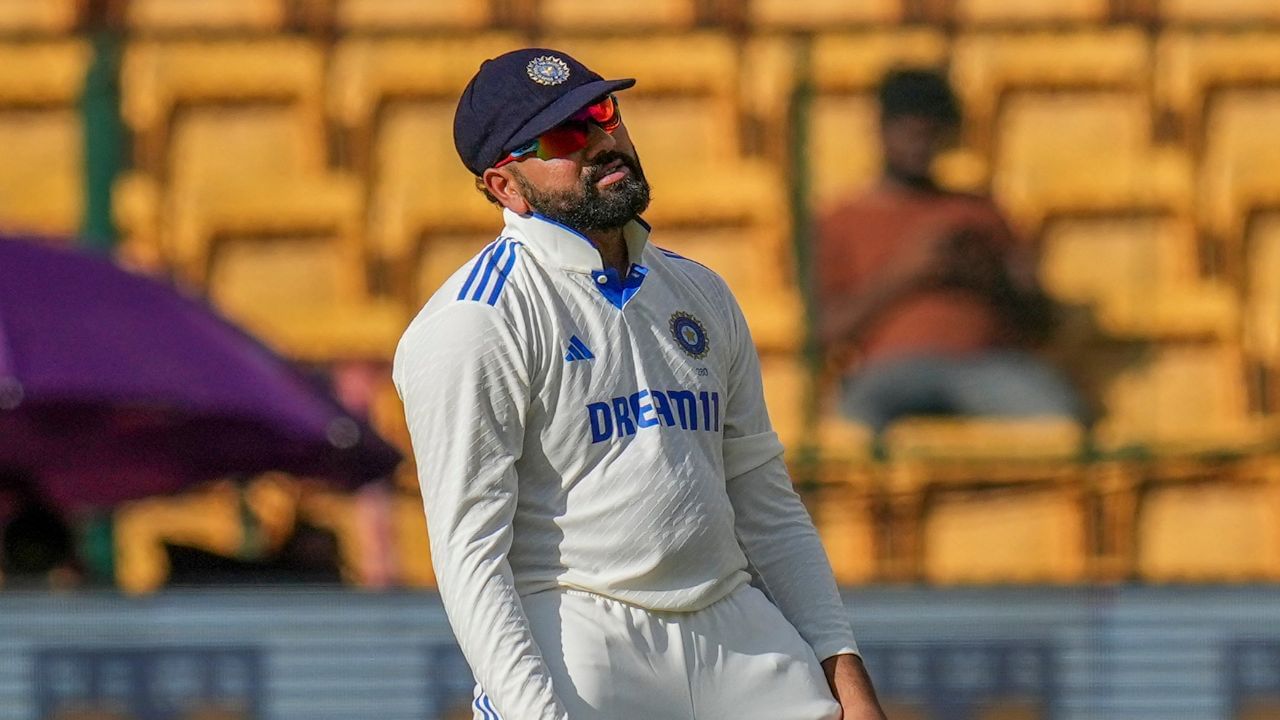 रोहित शर्मा ने सरफराज खान को जमकर सुनाई गालियां, किस बात पर भड़क उठे भारतीय कप्तान?