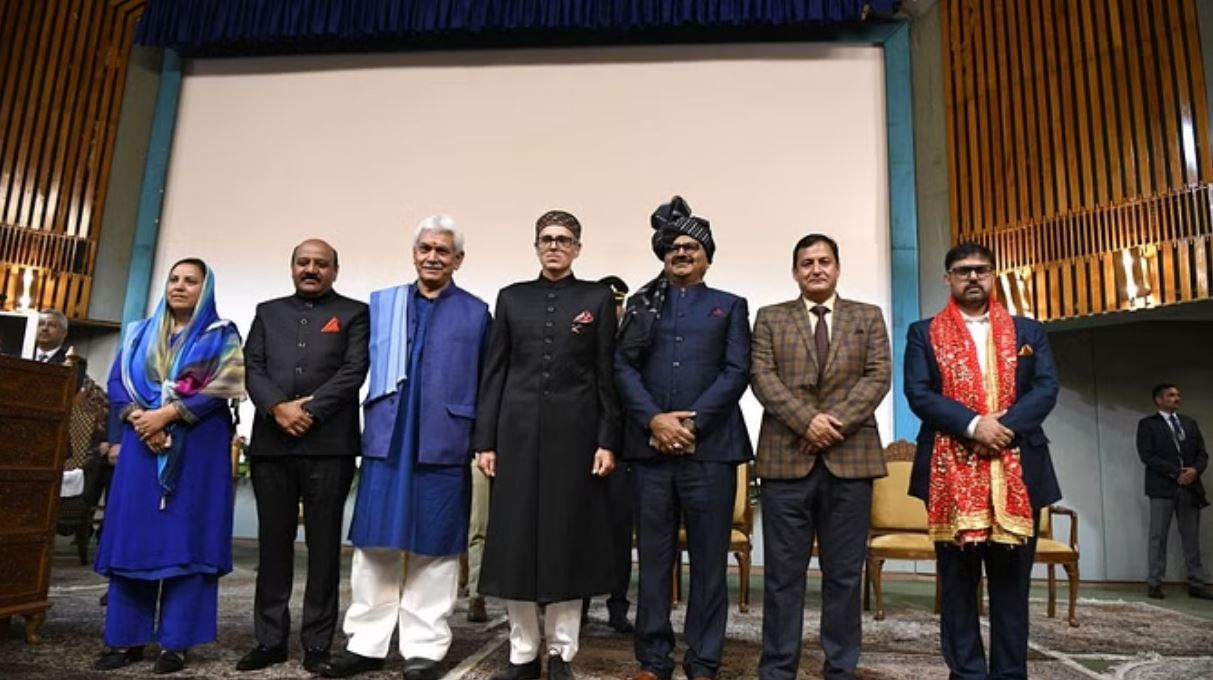 जम्मू-कश्मीर सरकार में मंत्रिपरिषद विभागों का हुआ बंटवारा