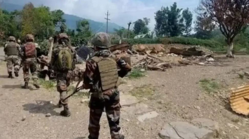 मणिपुर में फिर भड़की हिंसा! उग्रवादियों ने एक गांव पर की बमबारी