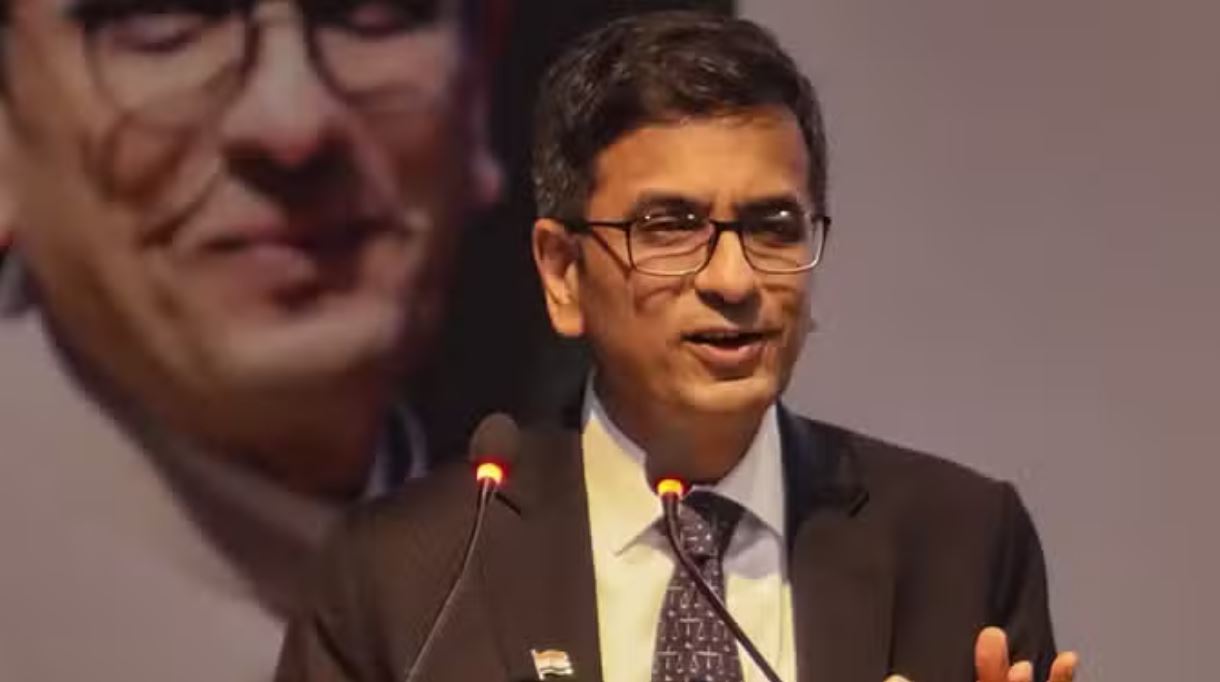 दिल्ली की हवा सबसे खराब, सीजेआई बोले- प्रदूषण के चलते टहलना ही कर दिया बंद