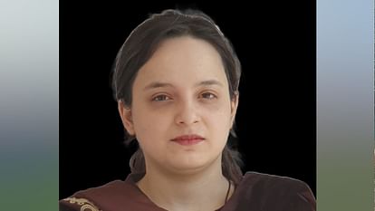 आतंकी हमले में पिता-चाचा को खोने वाली शगुन ने जीता चुनाव
