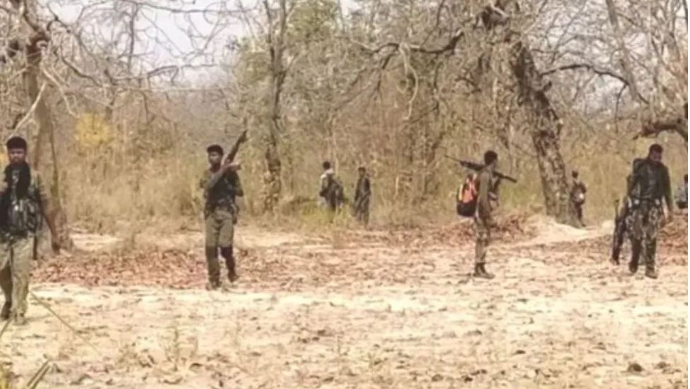 महाराष्ट्र के गढ़चिरौली में सुरक्षाबलों के साथ मुठभेड़, 5 नक्सली ढेर