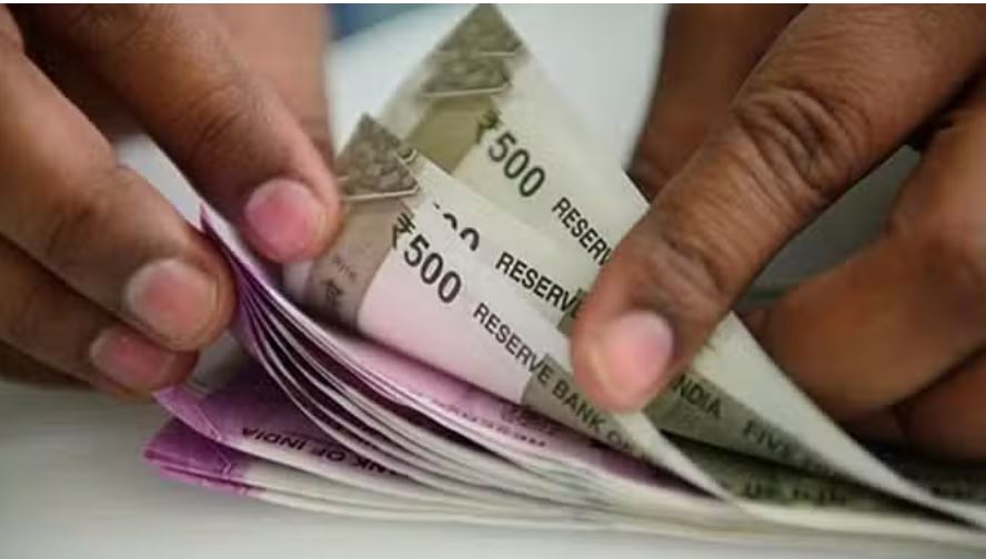 उत्तराखंड: दिवाली पर बस चलाने वाले रोडवेजकर्मियों पर बरसेगी लक्ष्मी, मिलेगी प्रोत्साहन राशि