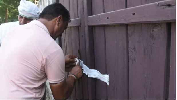 फरीदाबाद में यहां जमकर चला बुलडोजर, कई दुकानें भी सील