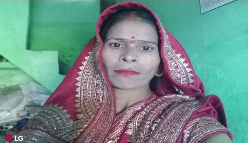 पड़ोस में लड़ाई देख रहे थे सभी: मकान का छज्जा गिराने से छह लोग मलबे में दबे