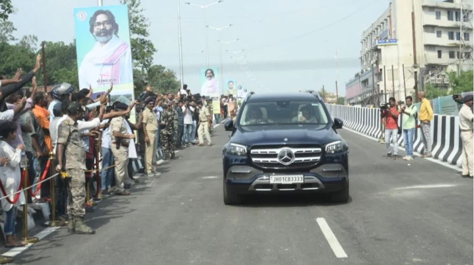रांची को मिला पहला फ्लाईओवर… उद्घाटन के बाद सीएम ने खुद ड्राइव की कार