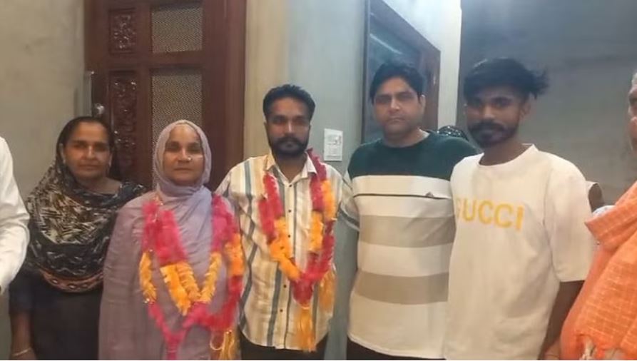फिरोजपुर में मां बनी सरपंच, बेटे को 24 वोटों से हराया