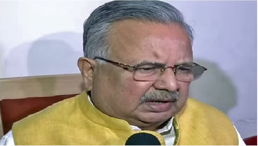 राहुल गांधी को राजनीति का ABCD मालूम नहीं है, जो लिखकर दिए वही पढ़ते देते हैं: रमन सिंह