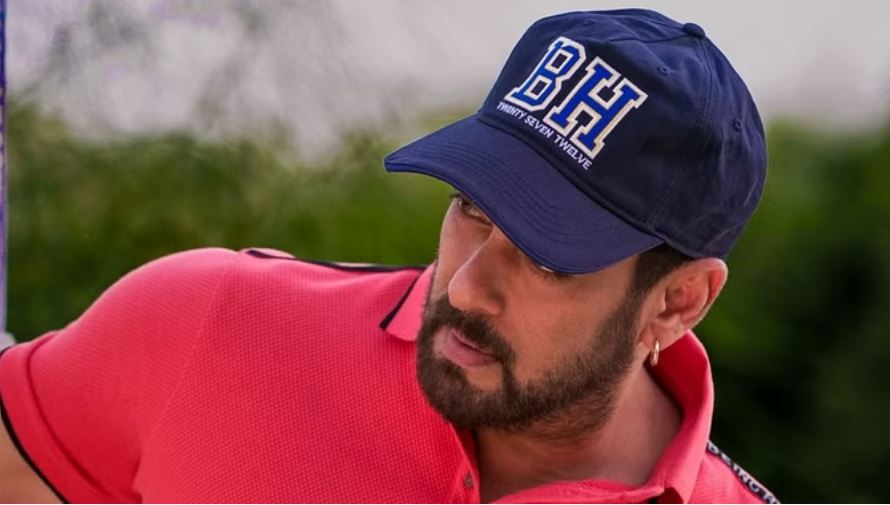 सलमान खान की सुरक्षा को मिलेगी मजबूती, अभिनेता ने दुबई से आयात की बुलेटप्रूफ एसयूवी