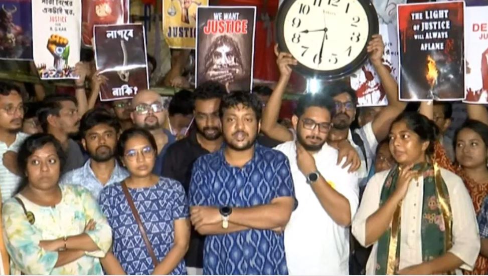 आरजी कर केस: जूनियर डॉक्टरों का अल्टीमेटम खत्म, अब आमरण अनशन शुरू