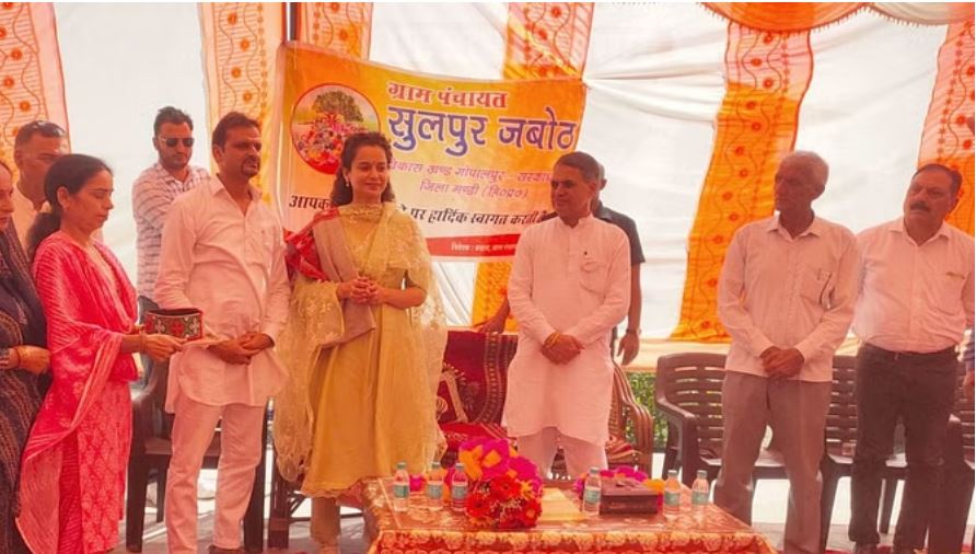 कंगना का 'पंजाब' पर निशाना, बोलीं- पड़ोसी राज्यों से बाइक पर आकर मचाते हैं उत्पात