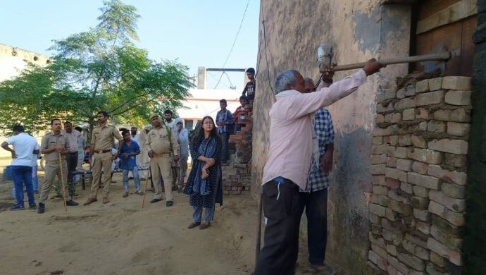 मुजफ्फरनगर: एसडीएम सदर ने नरा में हटवाया सरकारी जमीन से अवैध कब्जा