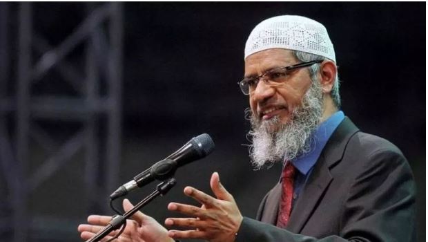 जाकिर नाइक ने पाकिस्तान में भारत के लिए दिया ये बयान,पाकिस्तानियों को चुभ गई