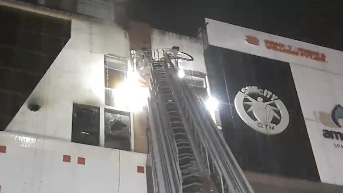 सूरत के स्पा में लगी भीषण आग, झुलसकर दो महिलाओं ने तोड़ा दम