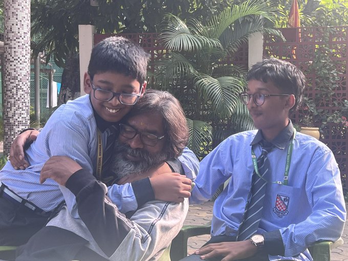 झारखंड में 'इंडिया' ने पार किया जादुई आंकड़ा, झामुमो ने जीती 11 सीटें, 23 पर आगे