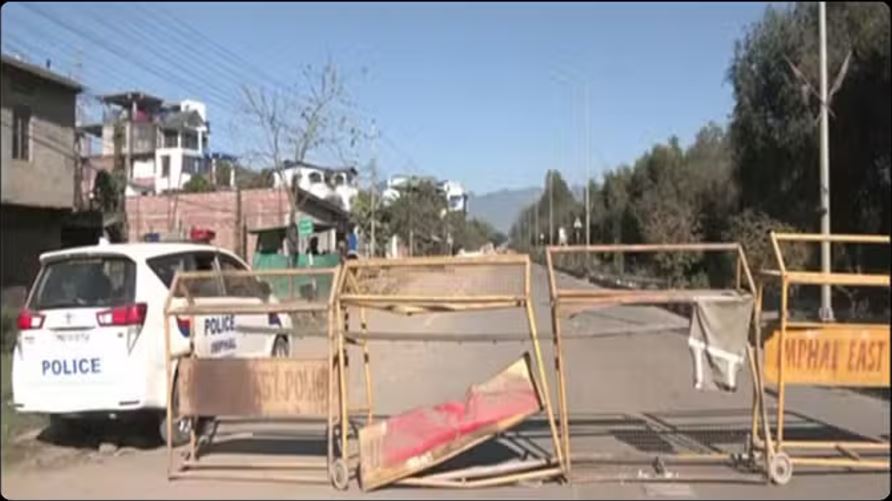 मणिपुर हिंसा: इंफाल में कर्फ्यू के बीच स्कूल-कॉलेज 19 नवंबर तक बंद