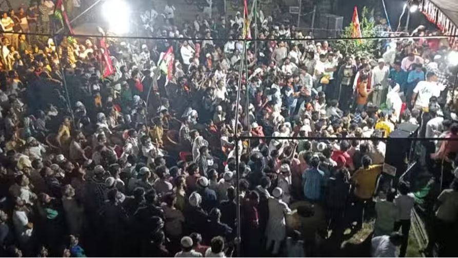 मुजफ्फरनगर में समर्थकों की भीड़ ने सांसद इकरा हसन को घेरा, स्थगित करना पड़ा कार्यक्रम