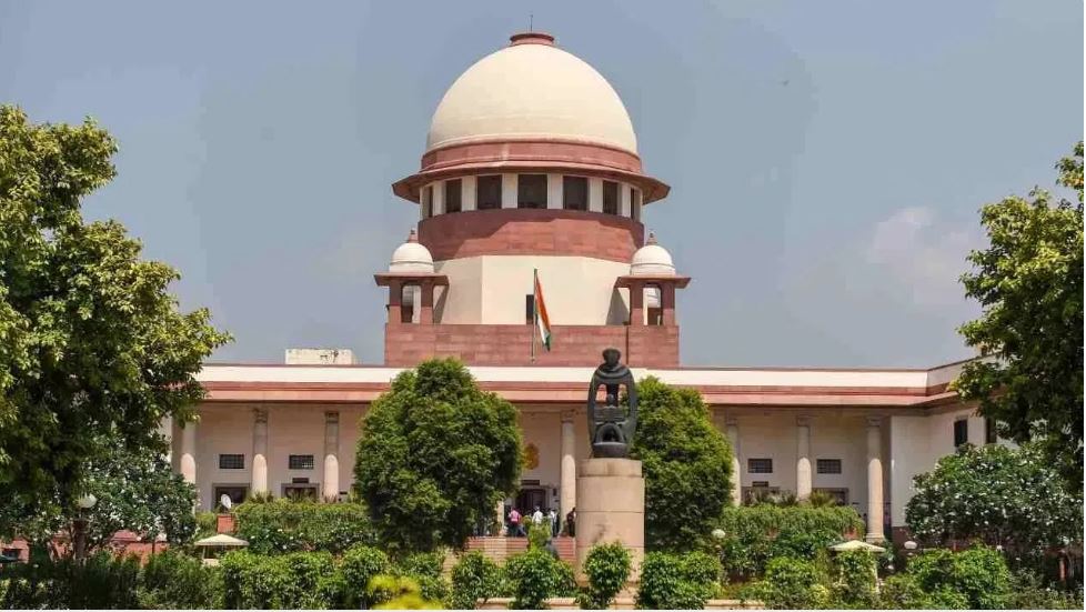 दीवाली पर जमकर हुई आतिशबाजी पर आतिशी और पुलिस को सुप्रीम कोर्ट की फटकार
