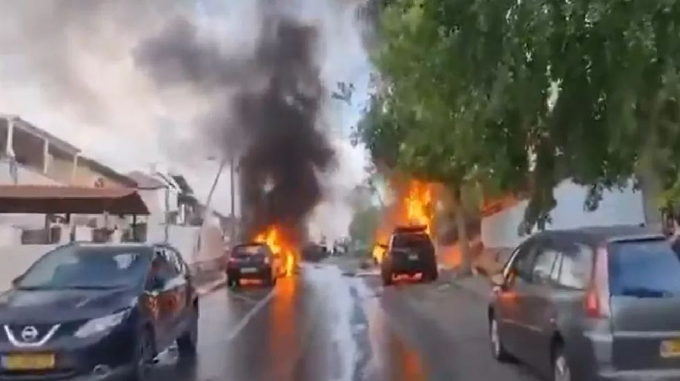 तबाही: इजराइल पर हिजबुल्लाह ने बरसाईं 165 से ज्यादा मिसाइलें