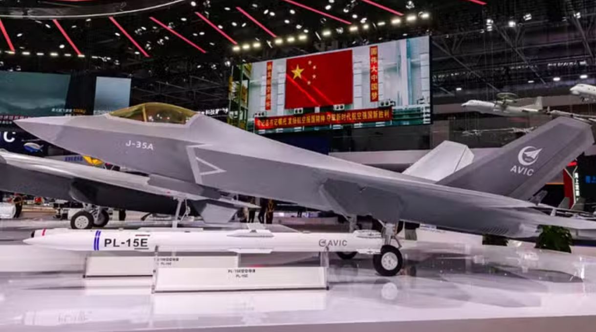 चीन ने पांचवीं पीढ़ी के दूसरे लड़ाकू विमान का किया अनावरण