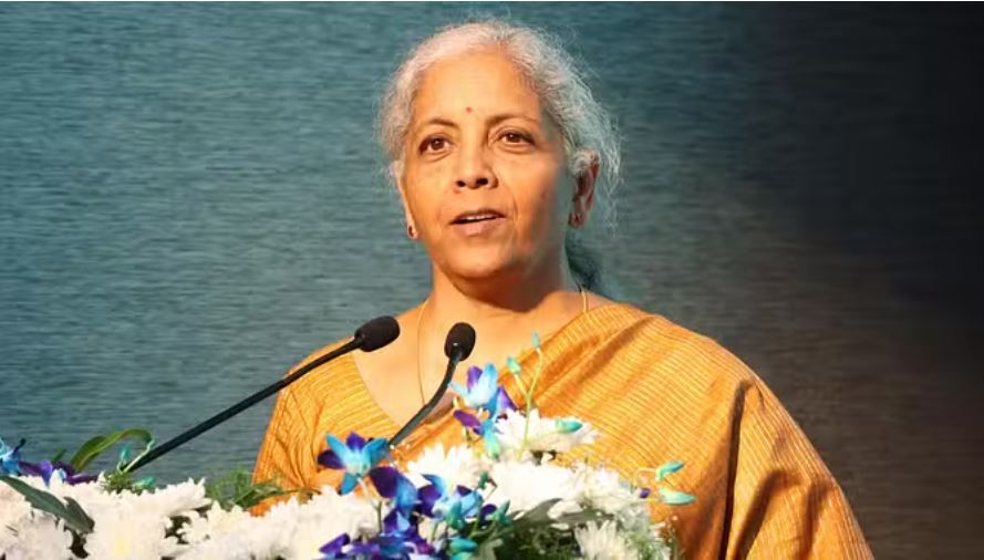 महिलाओं को आगे बढ़ने से रोका जाता, तो इंदिरा पीएम कैसे बनीं: सीतारमण