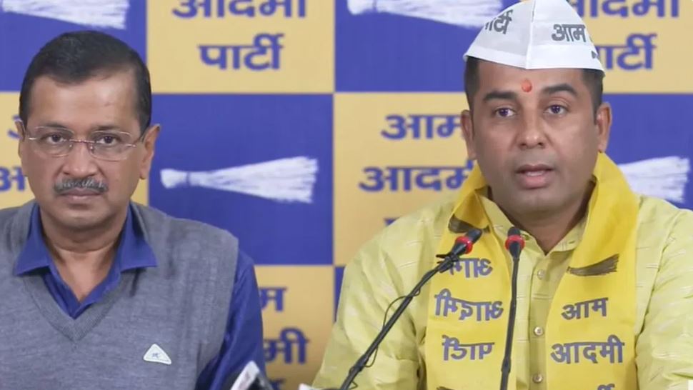 भाजपा पूर्वांचलियों की कब्रगाह, केजरीवाल देश के नेता: अनिल झा
