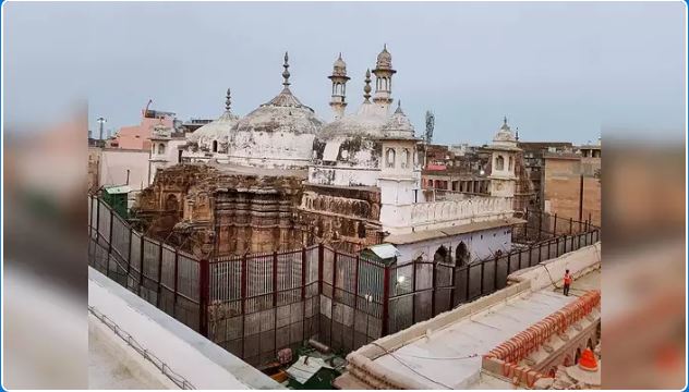ज्ञानवापी विवाद: सुप्रीम कोर्ट ने मस्जिद कमेटी को भेजा नोटिस