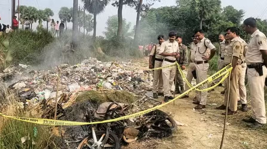 पार्सल पैक कर हत्या: बोरे के अंदर बाइक समेत युवक को बंद कर जिंदा जला दिया