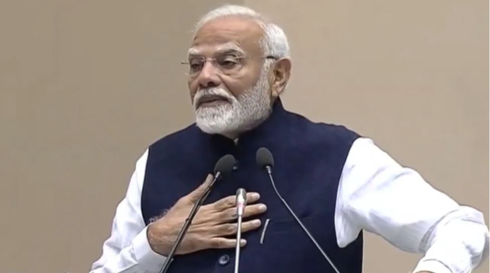 पीएम मोदी की गारंटी, पैसों की कमी से नहीं छूटेगी पढ़ाई, 10 लाख के लोन का ऐलान