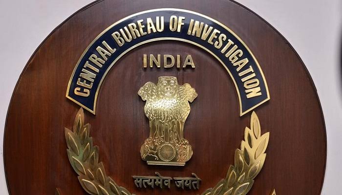 झारखंड के पूर्व खनन अधिकारी से नकदी और करीब 52 लाख के आभूषण जब्त