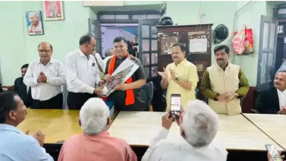 पुल-सड़क छोड़िए… बिहार में मंत्री जी अब पंखे का भी कर रहे उद्घाटन