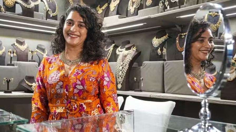 सोना 50 रुपए टूटकर 77750 रुपए प्रति 10 ग्राम पर पहुंचा, चांदी 1200 रुपए उछली