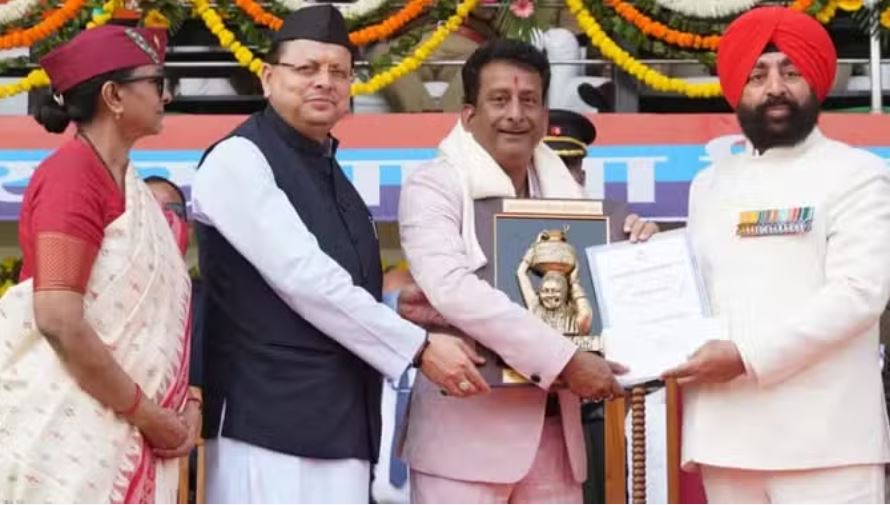अभिनेता हेमंत पांडेय को मिला उत्तराखंड गौरव सम्मान, साथ में ये हस्तियां भी सम्मानित