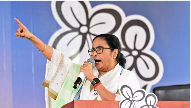 'चुप रहो, पहले जवाब दो', विधायक पर भड़कीं ममता बनर्जी