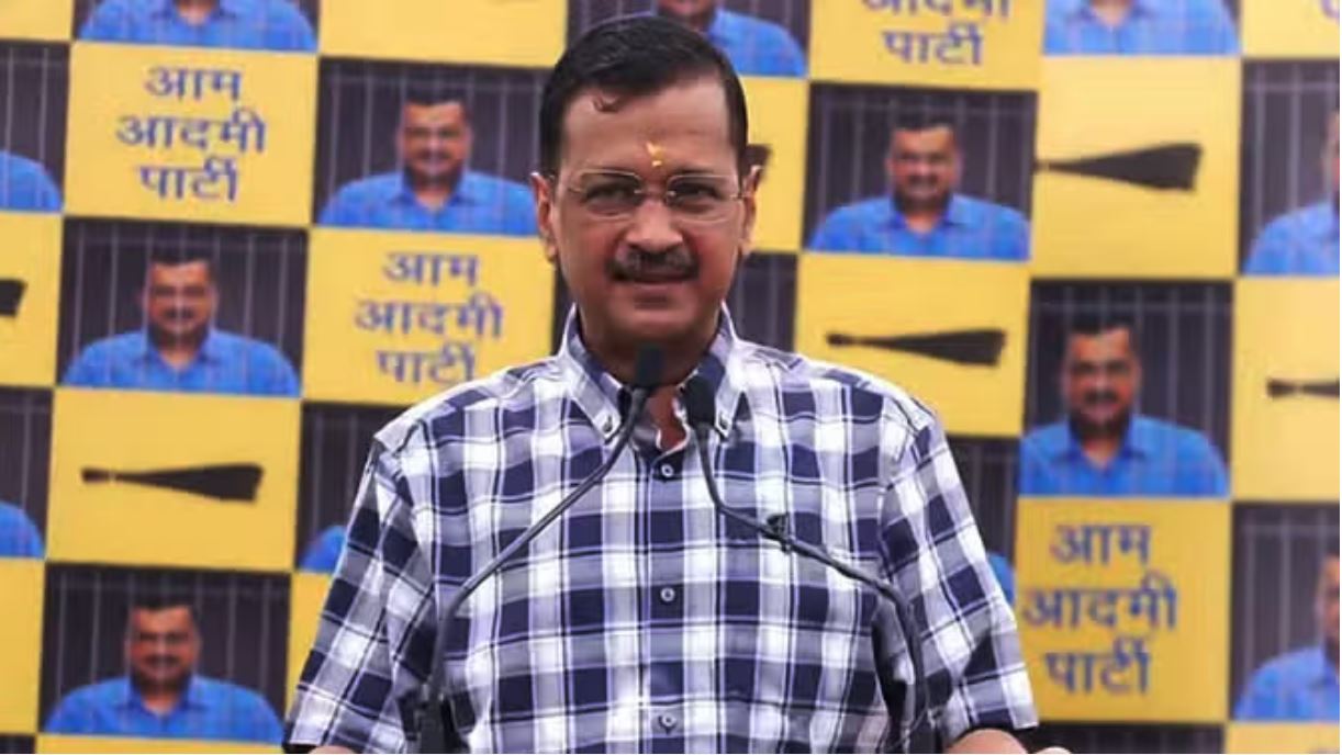 'दिल्ली की महिलाओं के खाते में जल्द आएंगे हजार रुपये', केजरीवाल का वादा