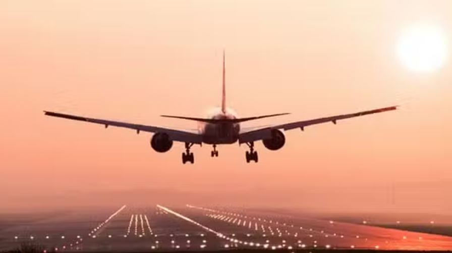 'देरी के बारे में यात्रियों को पहले दें जानकारी', विमानन मंत्री नायडू का उड़ानों को निर्देश