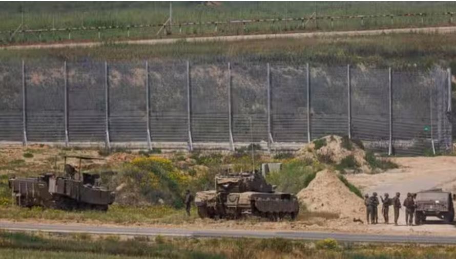 इस्राइल की नौसेना ने हिजबुल्ला के एक और कमांडर को पकड़ा, की जा रही पूछताछ