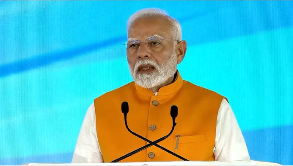 केंद्र सरकार ने कचरा बेचकर कमाए ₹650 करोड़, पीएम मोदी ने बताया- प्रशंसनीय पहल