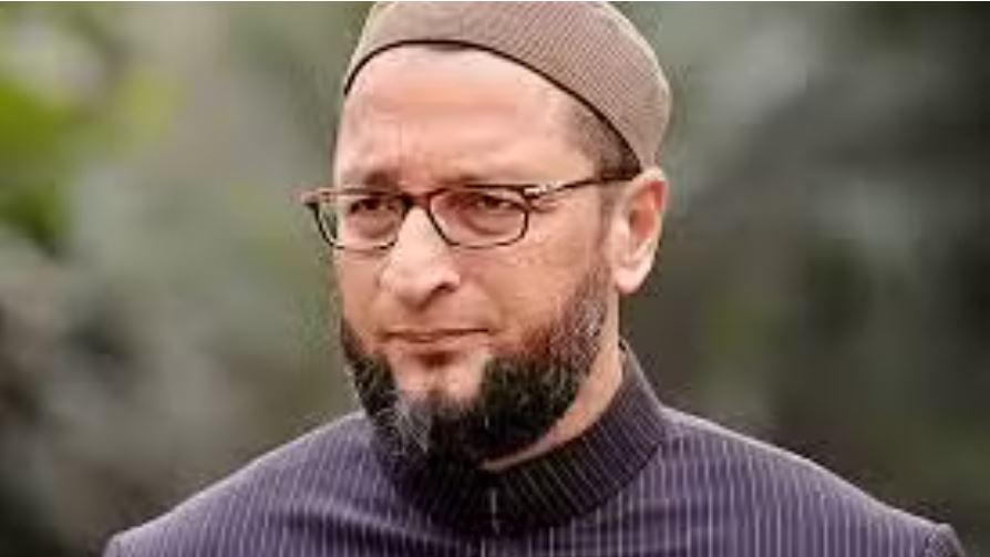'हमारे पूर्वज अंग्रेजों से लड़े थे, लेकिन आपके...', वोट जिहाद के बयान पर फडणवीस पर गरजे ओवैसी