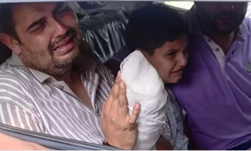 चंडीगढ़: सीयू प्रोफेसर का दो बेटियों के साथ हुआ संस्कार, हर आंख हुई नम