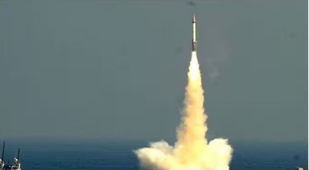 परमाणु पनडुब्बी आईएनएस अरिघात से K-4 बैलिस्टिक मिसाइल का सफल परीक्षण