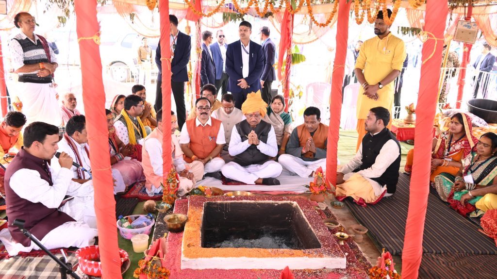 छत्तीसगढ़: सारंगढ़ में पर्वतदान महोत्सव में शामिल हुए सीएम विष्णुदेव साय