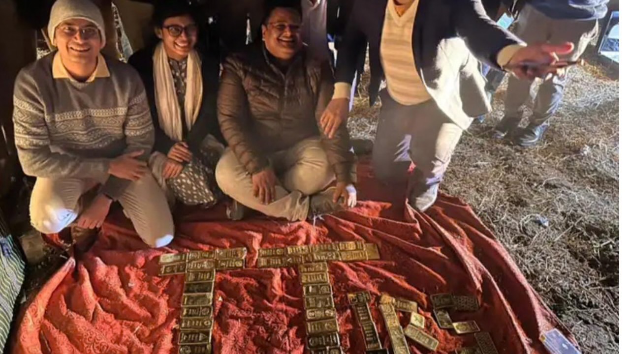 भोपाल के जंगल में खड़ी कार से मिला 52 किलो सोना,15 करोड़ कैश