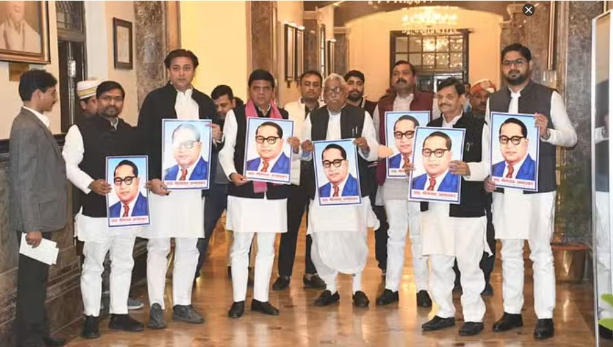 यूपी विधानसभा में हंगामे के बीच अनुपूरक बजट पास, कार्यवाही स्थगित